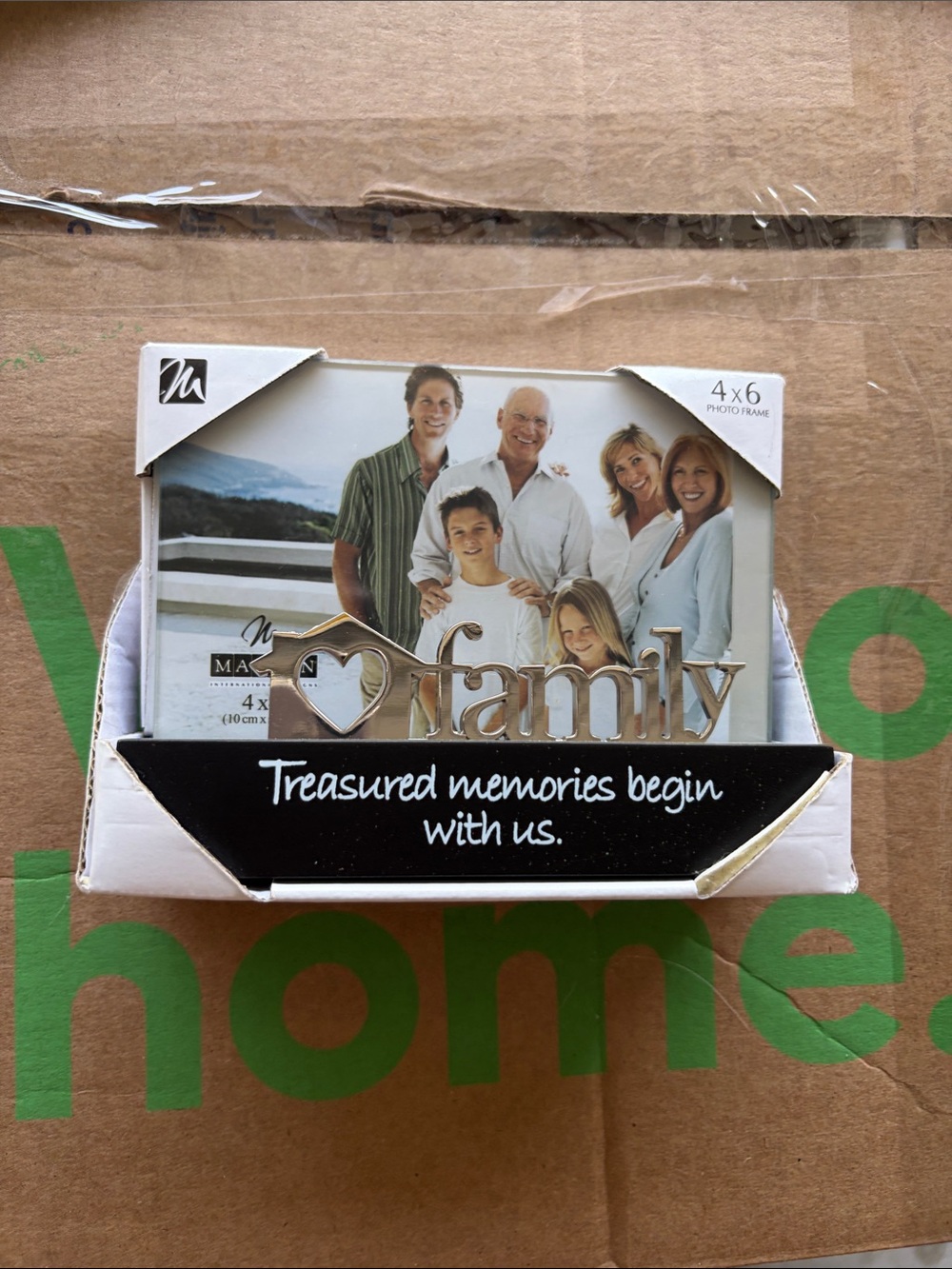 NWT family picture frame